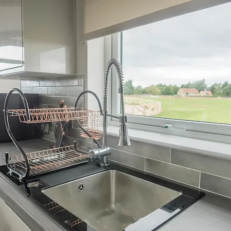 The Endeavour - Ukc4061 *